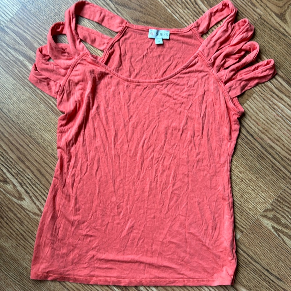 GUESS top